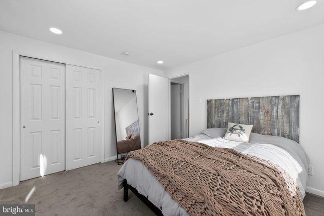 1721 COUNTRY CLUB DR, Cherry Hill, NJ 08003