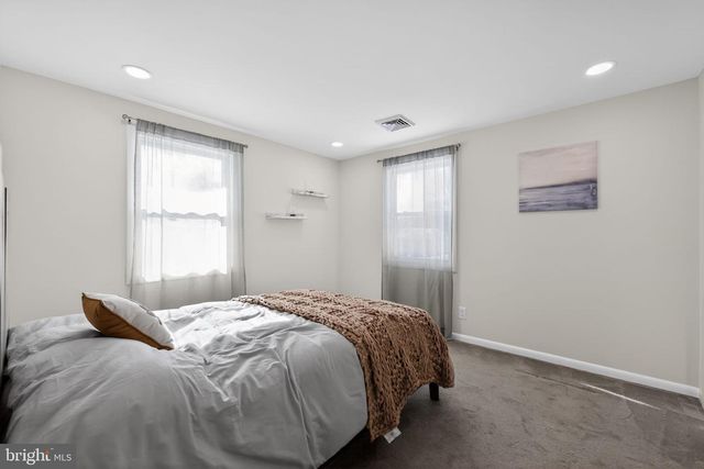 1721 COUNTRY CLUB DR, Cherry Hill, NJ 08003