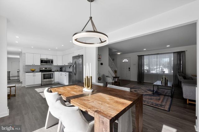 1721 COUNTRY CLUB DR, Cherry Hill, NJ 08003