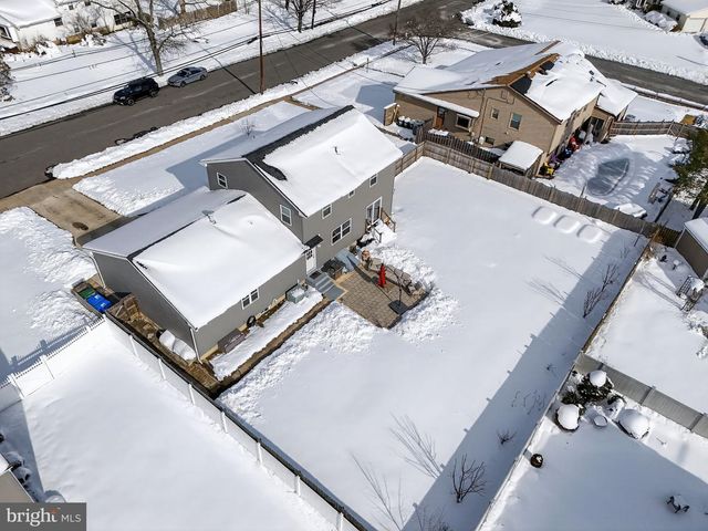 1721 COUNTRY CLUB DR, Cherry Hill, NJ 08003