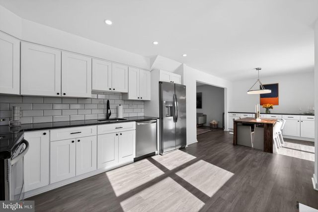 1721 COUNTRY CLUB DR, Cherry Hill, NJ 08003