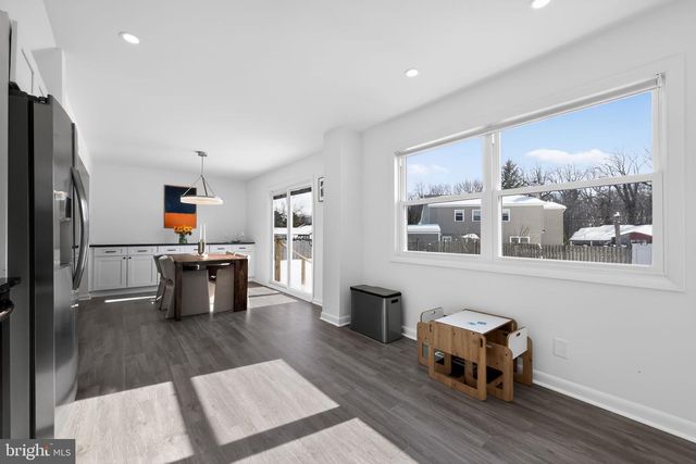 1721 COUNTRY CLUB DR, Cherry Hill, NJ 08003