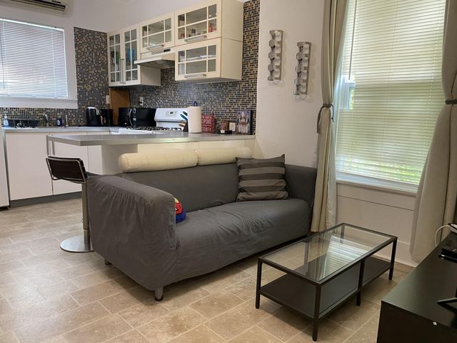 1910 Blodgett Street, Houston, TX 77004