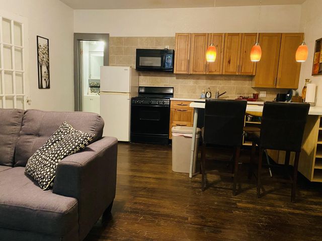 1910 Blodgett Street, Houston, TX 77004