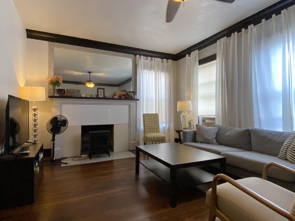 1910 Blodgett Street, Houston, TX 77004