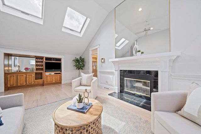 72 Kim Ter C, Stoughton, MA 02072