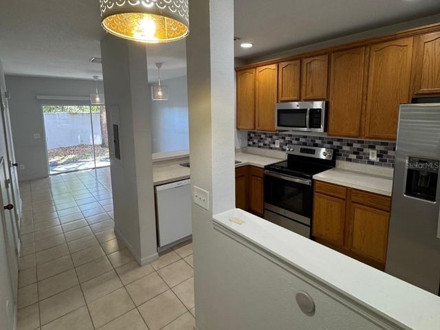 10608 SAVANNAH WOOD DR, Orlando, FL 32832