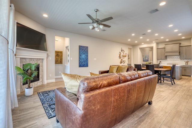 321 Foxthorne Way, Little Elm, TX 75068