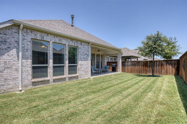 321 Foxthorne Way, Little Elm, TX 75068