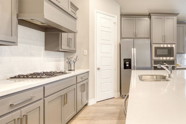 321 Foxthorne Way, Little Elm, TX 75068