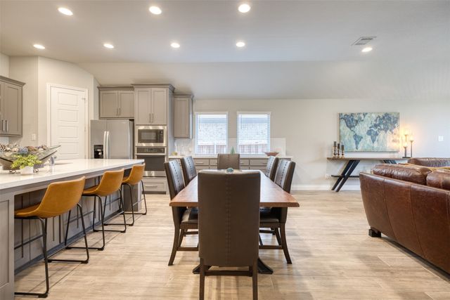 321 Foxthorne Way, Little Elm, TX 75068