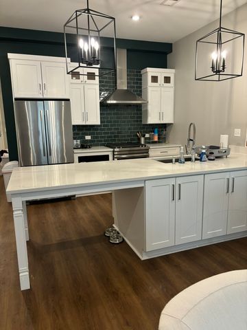 720 N Washington Street 204, Naperville, IL 60563
