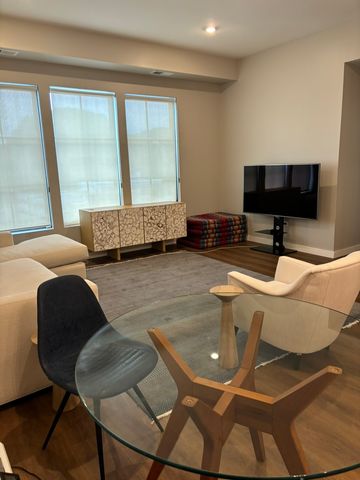 720 N Washington Street 204, Naperville, IL 60563