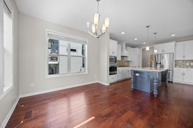 7652 Addisen Path, Inver Grove Heights, MN 55077