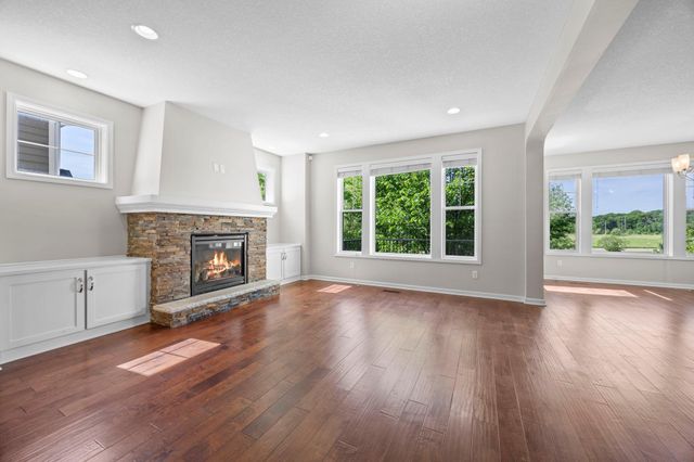 7652 Addisen Path, Inver Grove Heights, MN 55077