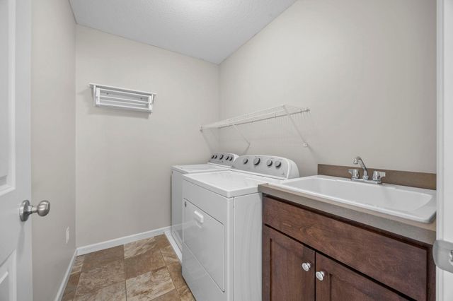 7652 Addisen Path, Inver Grove Heights, MN 55077