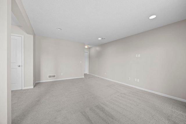 7652 Addisen Path, Inver Grove Heights, MN 55077