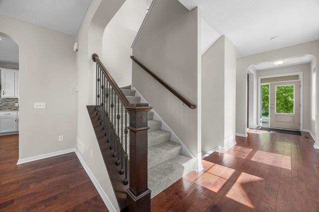 7652 Addisen Path, Inver Grove Heights, MN 55077