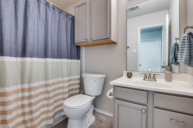 223 Gayleh Lane, Waxahachie, TX 75165