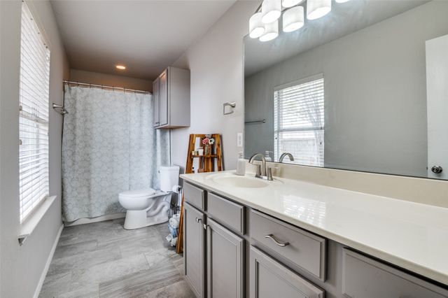 223 Gayleh Lane, Waxahachie, TX 75165