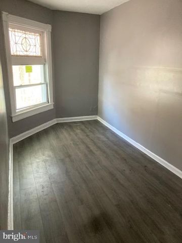 915 EDGEWOOD AVE, Trenton, NJ 08618