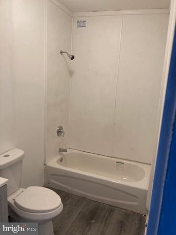 915 EDGEWOOD AVE, Trenton, NJ 08618