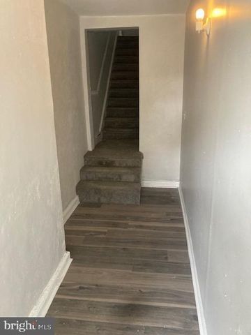 915 EDGEWOOD AVE, Trenton, NJ 08618