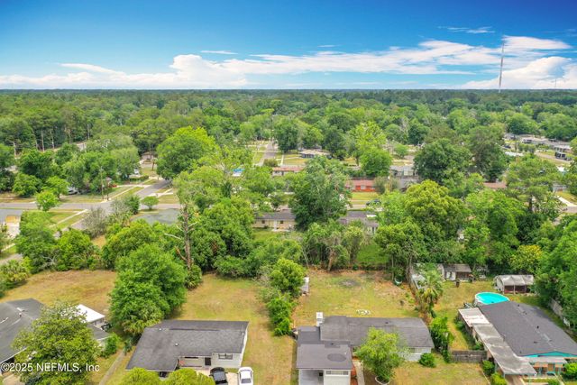 6642 PINNOCHIO Drive, Jacksonville, FL 32210