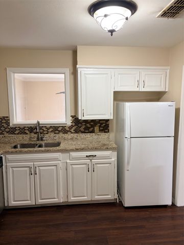 7504 W Canal Boulevard, Shreveport, LA 71108