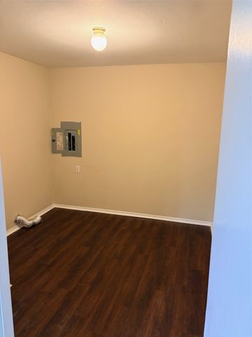 7504 W Canal Boulevard, Shreveport, LA 71108