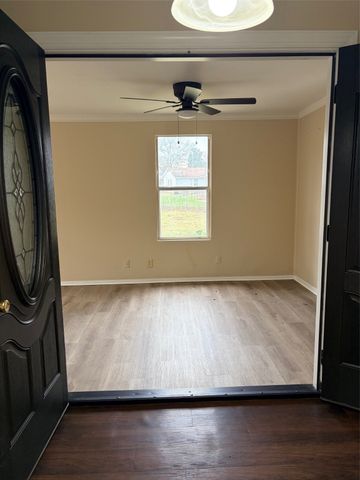 7504 W Canal Boulevard, Shreveport, LA 71108