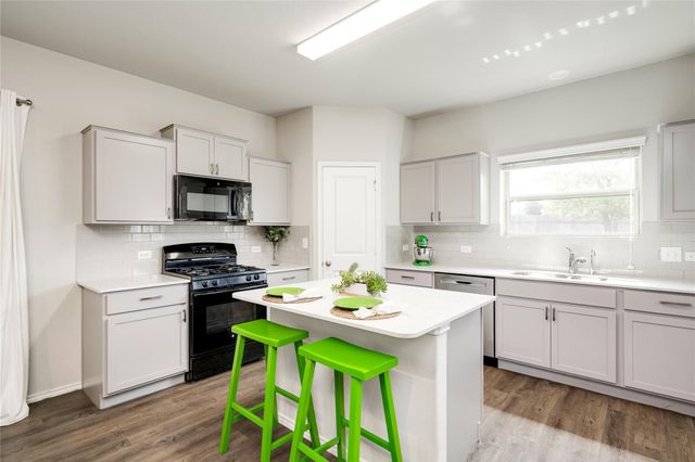 10701 Dimitrios DR, Austin, TX 78747
