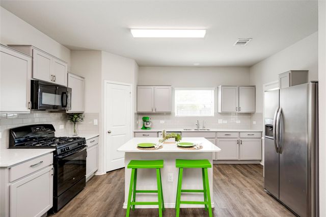 10701 Dimitrios DR, Austin, TX 78747