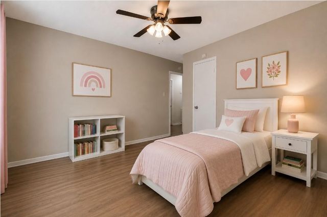 1519 Hitherfield Drive, Sugar Land, TX 77498