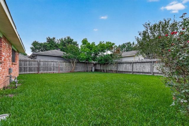 1519 Hitherfield Drive, Sugar Land, TX 77498