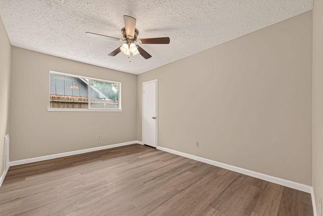 1519 Hitherfield Drive, Sugar Land, TX 77498