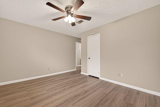 1519 Hitherfield Drive, Sugar Land, TX 77498