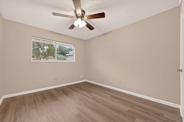 1519 Hitherfield Drive, Sugar Land, TX 77498
