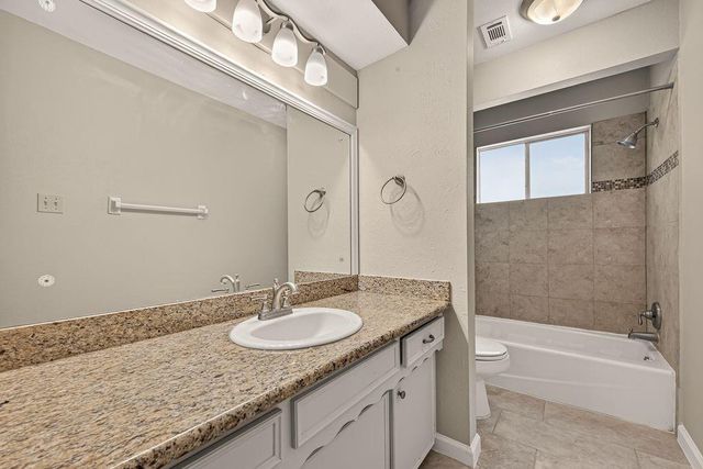 1519 Hitherfield Drive, Sugar Land, TX 77498