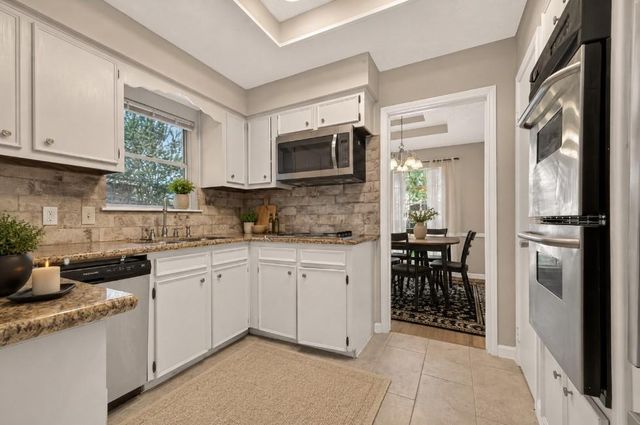 1519 Hitherfield Drive, Sugar Land, TX 77498