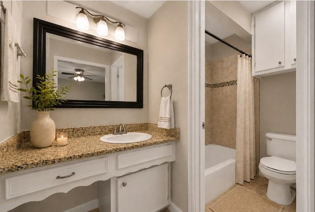 1519 Hitherfield Drive, Sugar Land, TX 77498