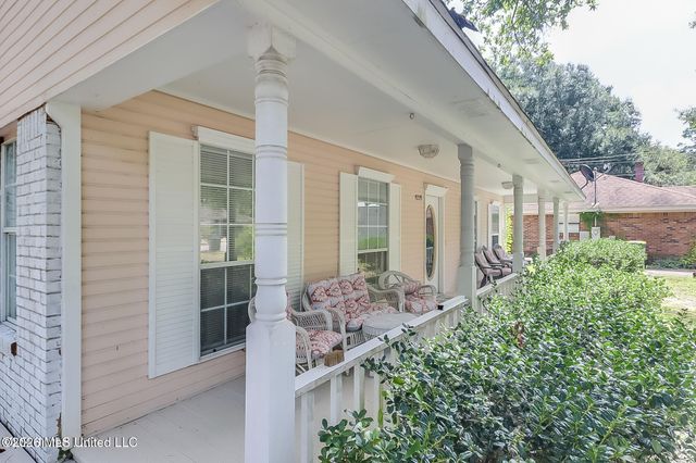 9228 Pointe Aux Chenes Road, Ocean Springs, MS 39564