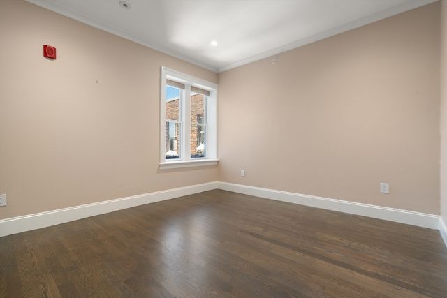 1517 Beacon 4, Brookline, MA 02445