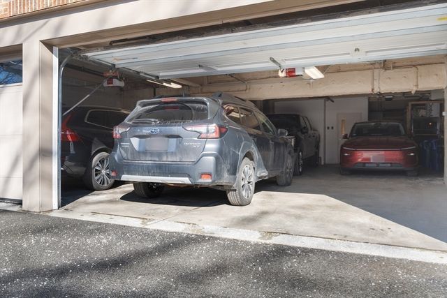 1517 Beacon 4, Brookline, MA 02445