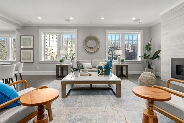 1517 Beacon 4, Brookline, MA 02445