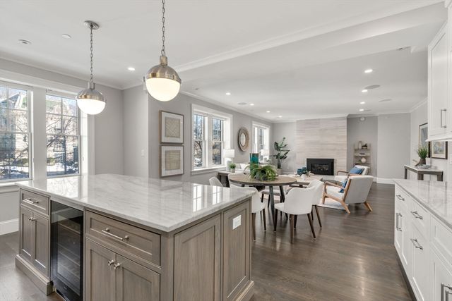 1517 Beacon 4, Brookline, MA 02445