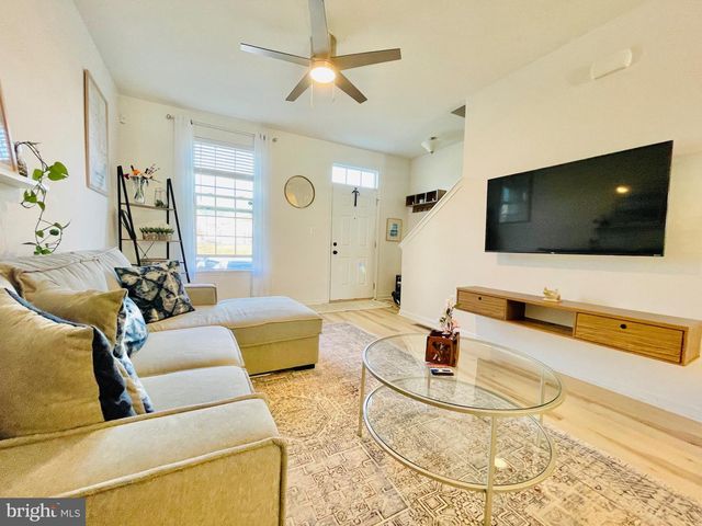 127 STREAMVIEW DR, Fredericksburg, VA 22405