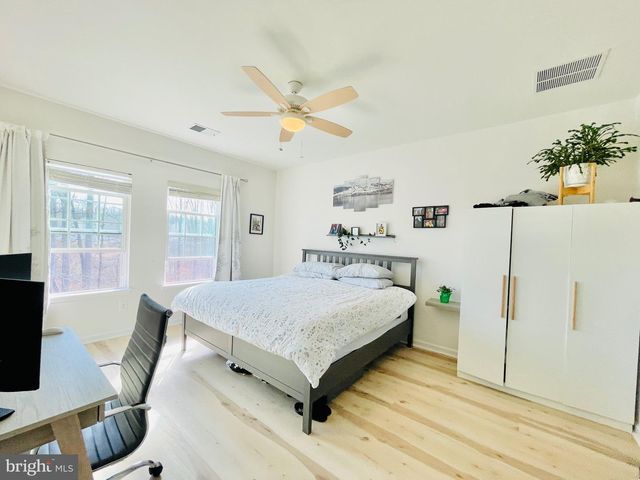 127 STREAMVIEW DR, Fredericksburg, VA 22405
