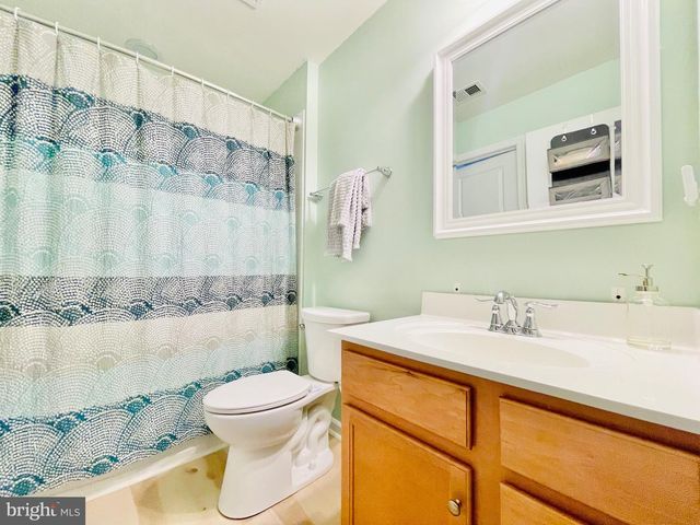 127 STREAMVIEW DR, Fredericksburg, VA 22405