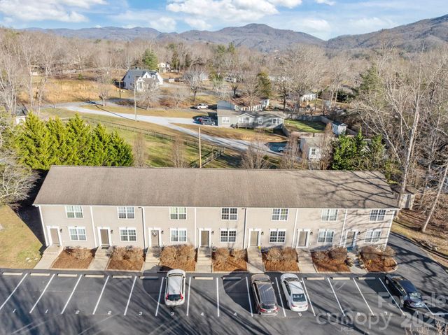 2 Meadow Glen Drive, Fletcher, NC 28732